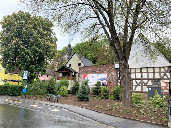Bepflanzung auf der Freifläche „Hyde Park“ in Niedershausen ist nun abgeschlossen